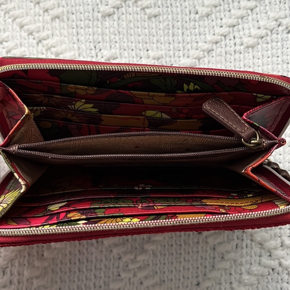 Sakroots women’s floral wallet - Picture 8 of 9
